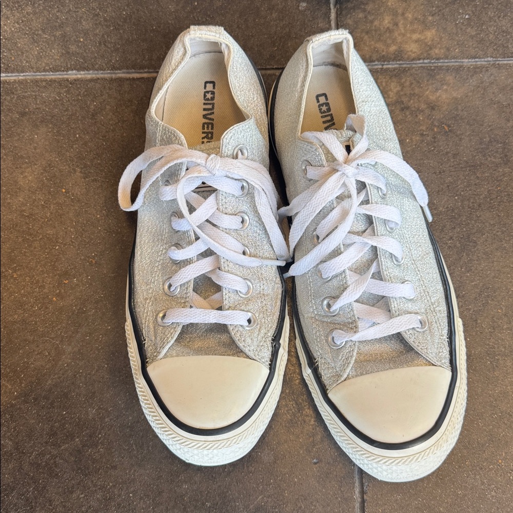Silver sparkle converse